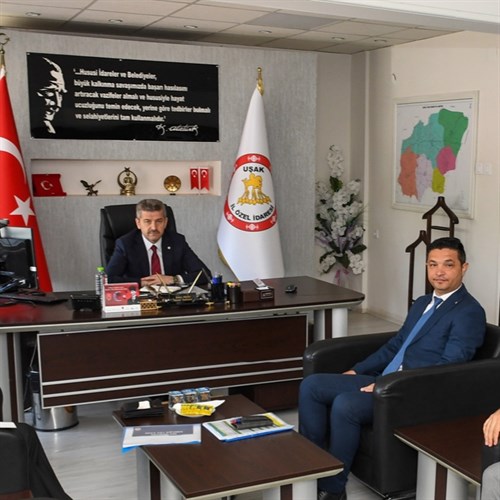 Vali Dr. Turan Ergün, Uşak İl Özel İdaresi Genel Sekreterliğini ziyaret etti